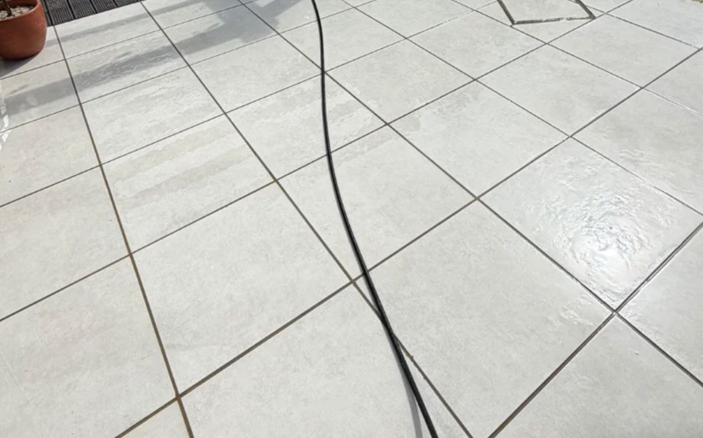 The same tiles cleaned