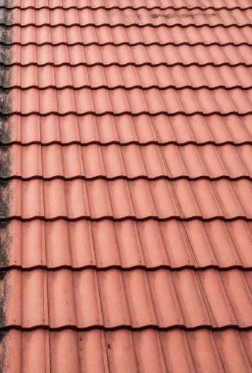 Terracotta roof cleaned by Arcline